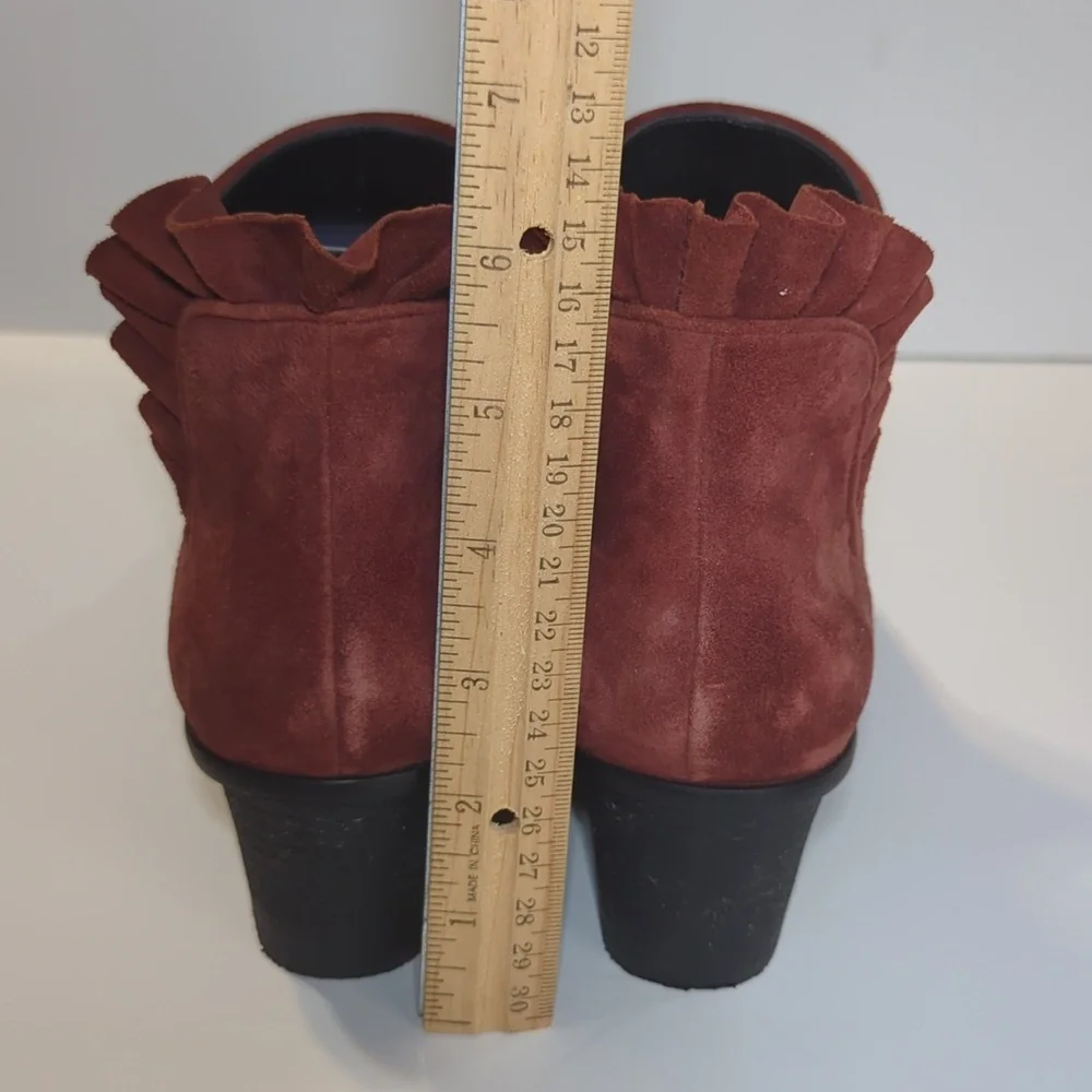 Lori Goldstein Sydney Ruffle Detail Ankle Booties Size 8
